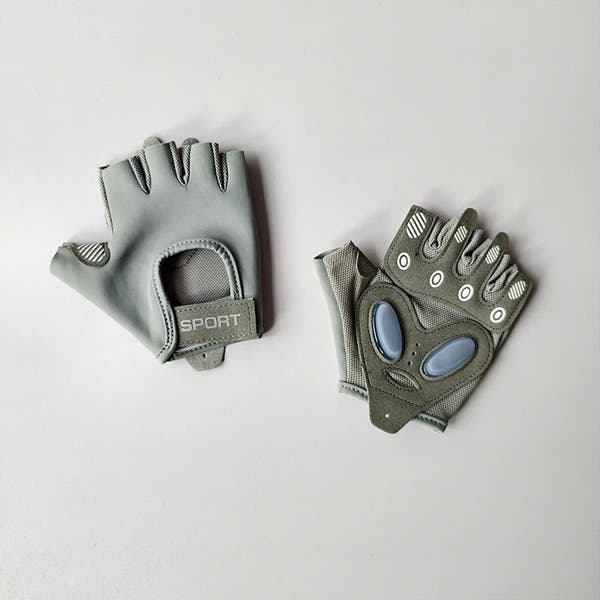 EmpowerFit Women's Half Finger Gloves™