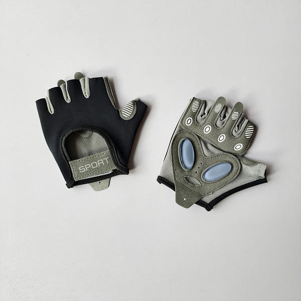 EmpowerFit Women's Half Finger Gloves™